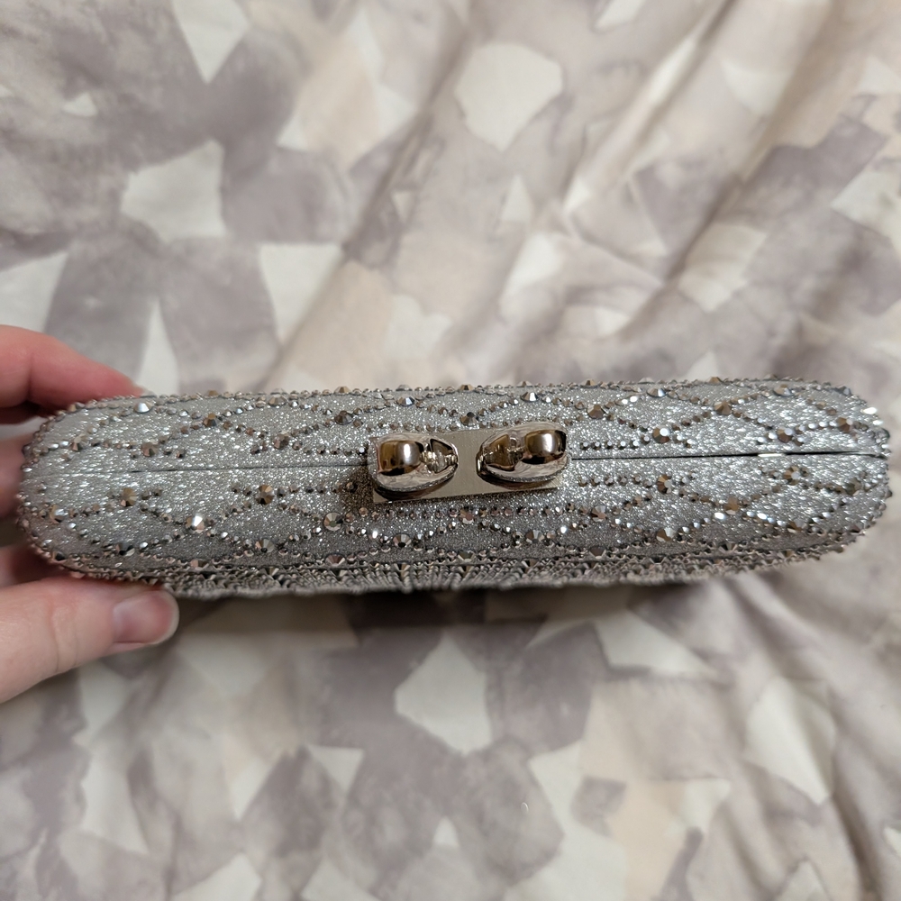 Imo Vegan Silver Crossbody Bag - Picture 5 of 6